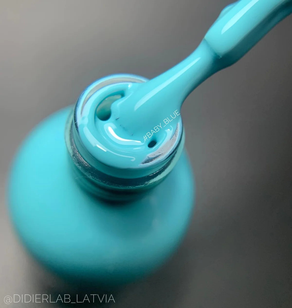 Esmalte en gel Studios, azul bebé, 0,27 fl.oz / 8 ml